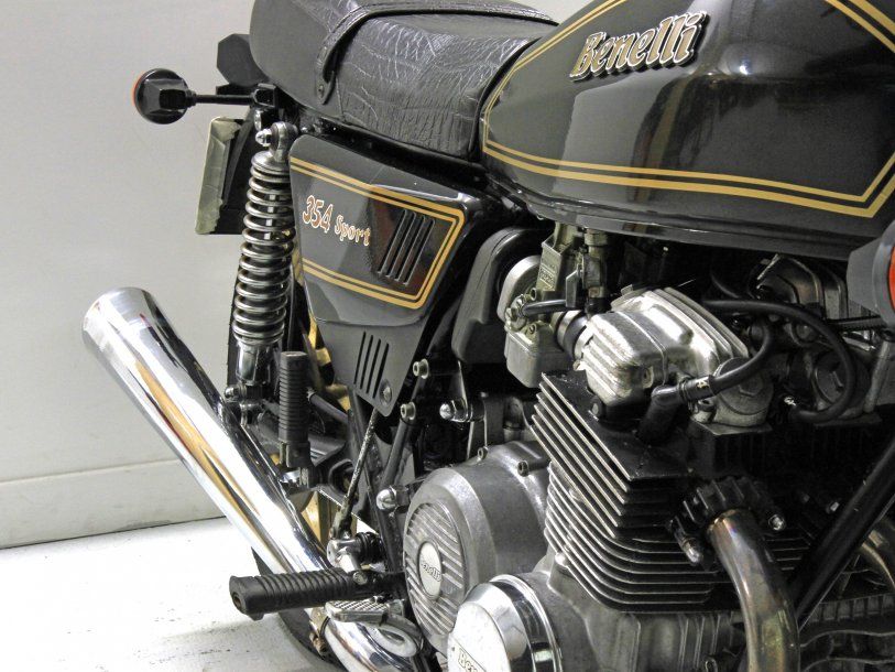 Constructeur de moto italien, Benelli, marque fondée par une femme